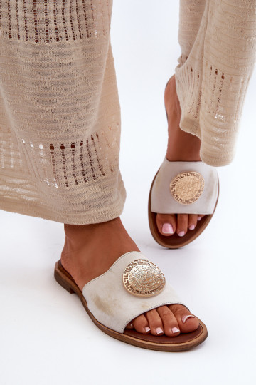 Zazoo 2938 odiniai šlepetės ant plokščio kulno su aukso puošmena, šlifuoti