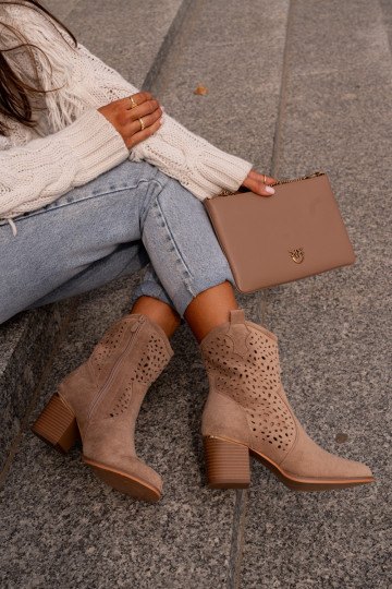 Ažūriniai kulkšnies batai, pagaminti iš Eco Suede, užsegami užtrauktuku, tamsiai smėlio spalvos Sevana 2