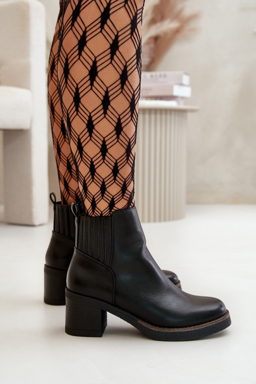 Izoliuoti moteriški batai ant aukštakulnių ekologiškos odos juodų iritte