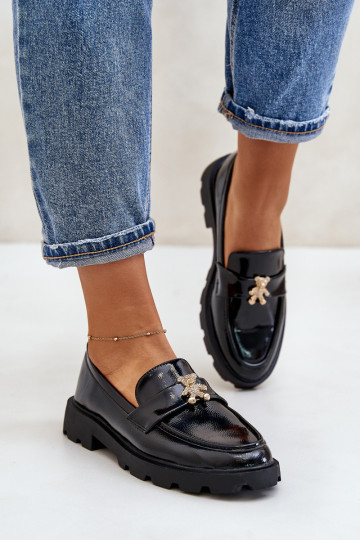 Moteriški lakinės odos mokasinai su meškiuku Black Kaithra