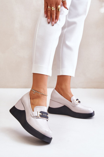 Vinceza 58337 pilki patentuoti pleištiniai mokasinai