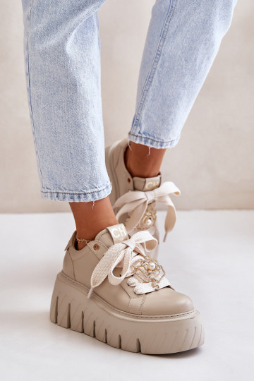 Moteriški sportbačiai ant didžiulio pado su aukso puošmena CheBello 4530 Beige