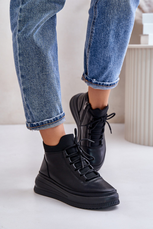 Lengvi odiniai sportiniai batai ant Artiker platformos 55C1041 juodi