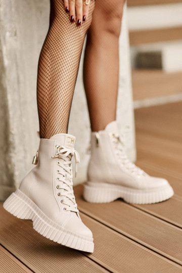 Odiniai batai ant platformos su užtrauktuku su dekoratyvine spynele CheBello 4517 Beige 2