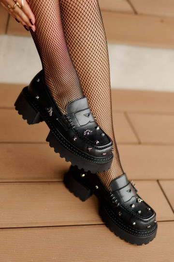 Moteriški odiniai batai su dekoracijomis D&A MR880-102 juodi