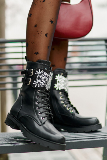 Izoliuoti darbiniai batai su dekoratyviniu diržu ir sagtimis, juoda Viveria 2