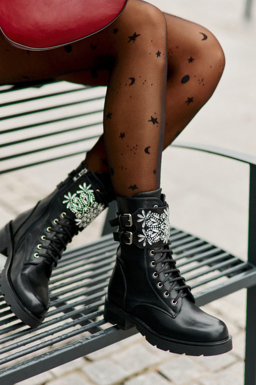 Izoliuoti darbiniai batai su dekoratyviniu diržu ir sagtimis, juoda Viveria