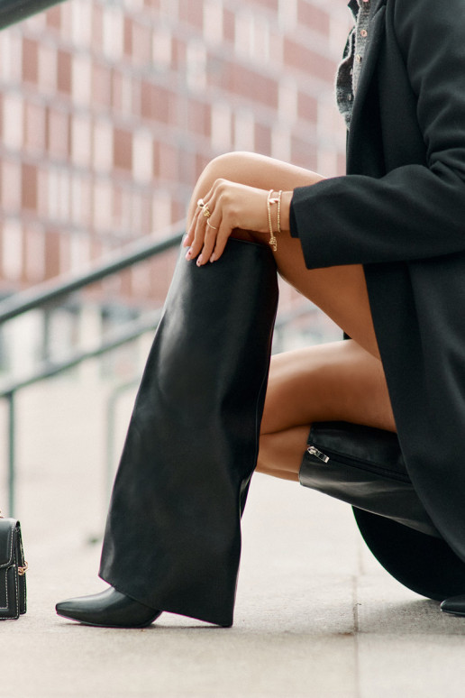 Apšiltinti aukštakulniai aulinukai su pasukta viršutine dalimi, Black Tamonia