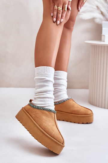 Moteriškos šlepetės su siuvinėjimu Camel Neroma