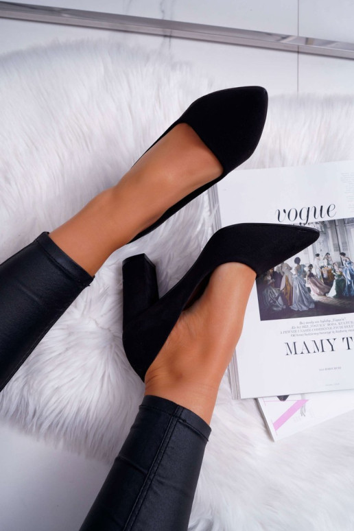 Moteriškos pompos ant kulno Zomšinės juodos spalvos Florena