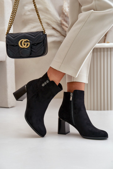 Izoliuoti ekologiški zomšiniai moteriški kulkšnies batai su užtrauktuku Black Erillia