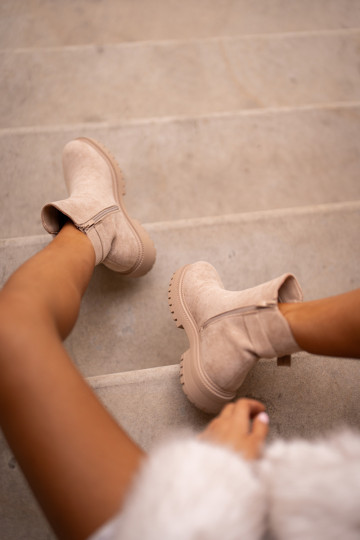 Izoliuoti kulkšnies batai su užtrauktuku ir sagtimi smėlio spalvos Kikiella