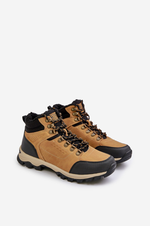 Izoliuoti vyriški žygio batai Camel Loreinae