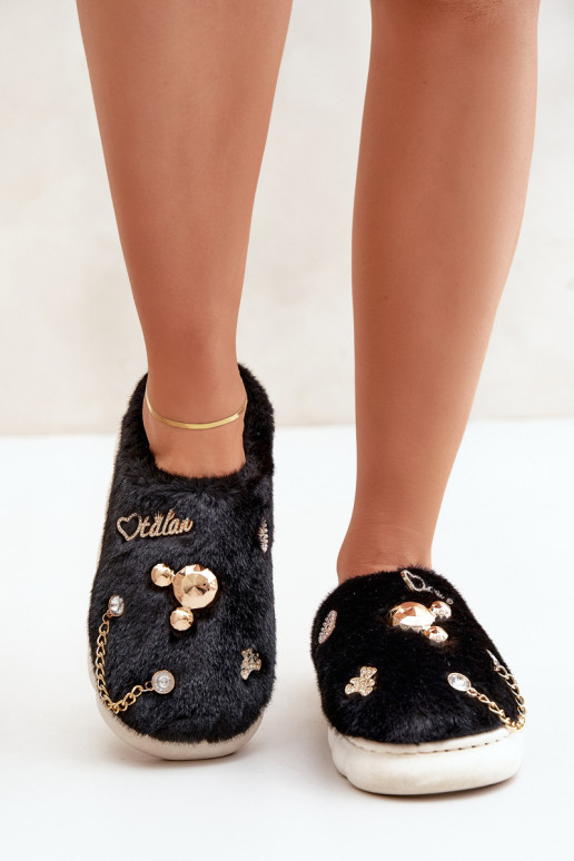 Pūkuotos šlepetės su smeigtukais Juodos Ivelfedi