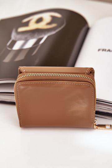 Moteriška piniginė iš ekologiškos odos tamsiai smėlio spalvos Congaia