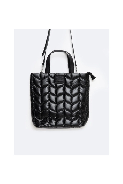 Dygsniuotas krepšys Big Star OO574001 juodas