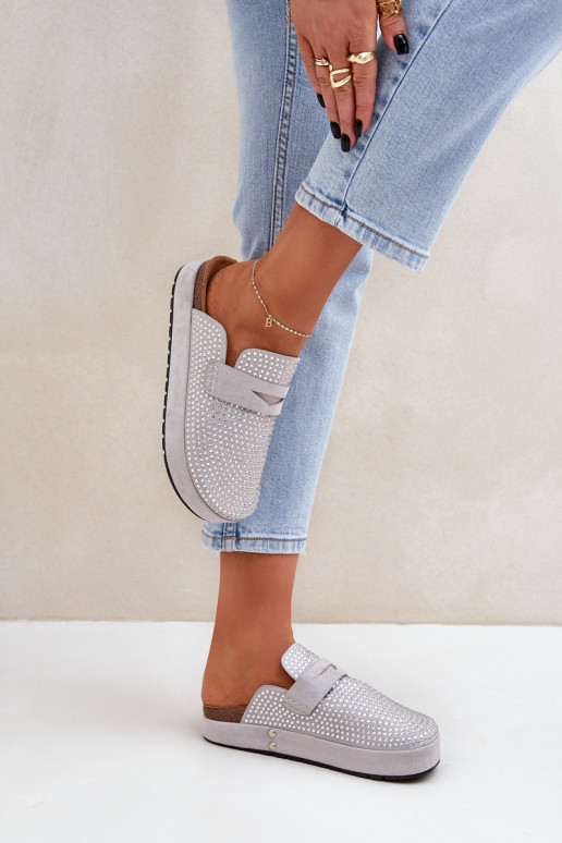 Moteriškos šlepetės, dekoruotos cirkonio elementais ant platformos Pilka Deorani