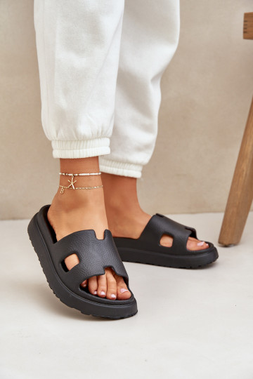 Neladith juodos putplasčio šlepetės su išpjovomis