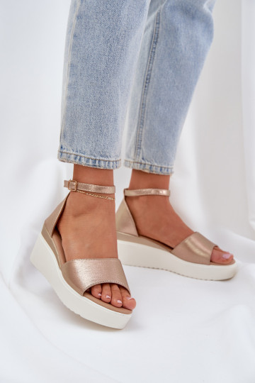 Lengvi platforminiai sandalai su Delicate Wedge Gold Gillifia