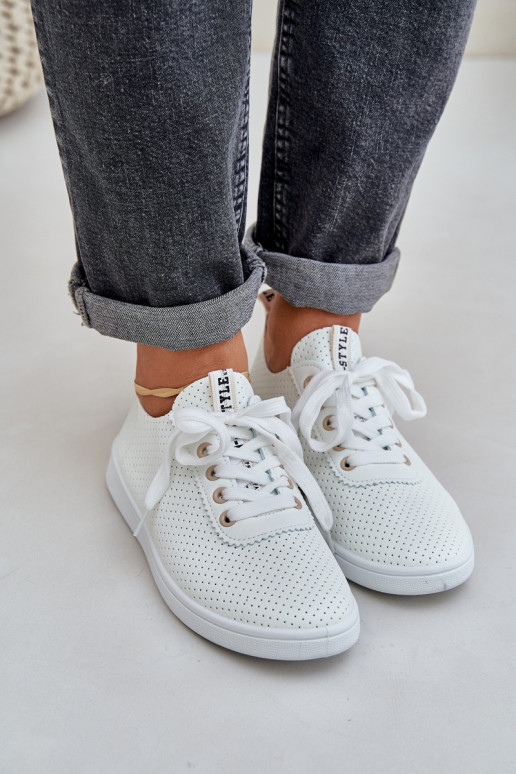 Moteriški ažūriniai suvarstomi sportbačiai Šviesiai smėlio spalvos karinelė