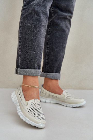 Šviesios odos ažūriniai moteriški mokasinai ant platformos smėlio spalvos Tanelora