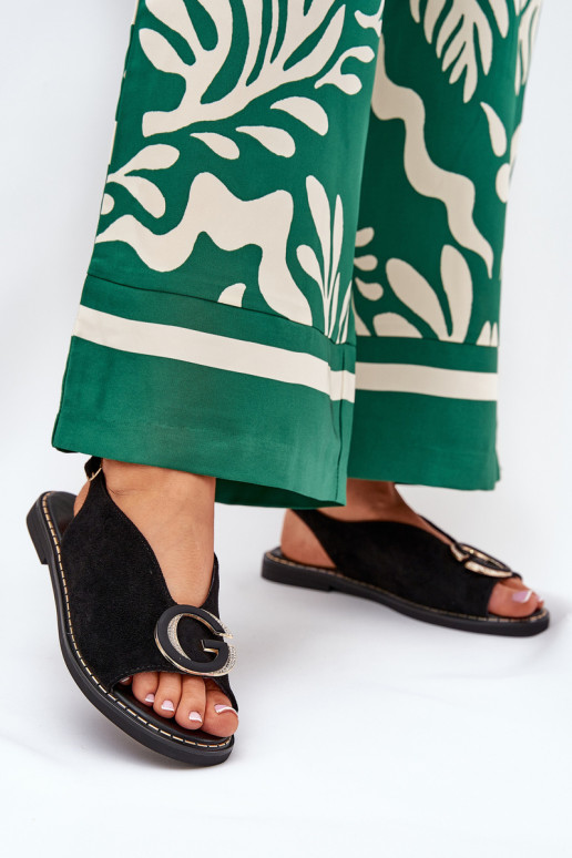 Plokšti sandalai su juodais halionais