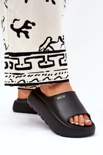 Moteriškos putplasčio šlepetės ant platformos Big Star RR274A567 Juoda