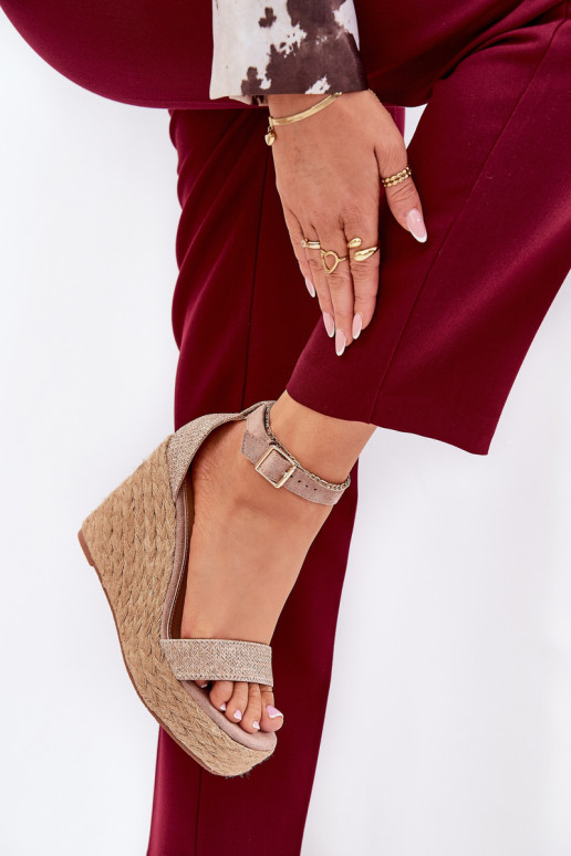 Khaki spalvos Adelio moteriški sandalai su pynėmis