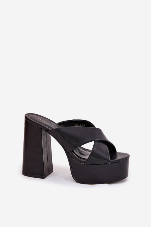 Moteriškos šlepetės su platforma ir kulnu juodos Lenobos