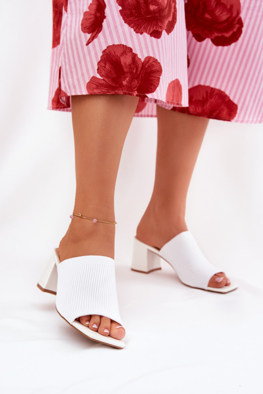 Moteriškos šlepetės ant blokinių kulnų, baltos spalvos Wenilan