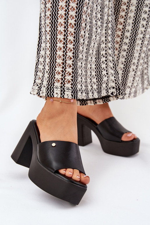 Ekologiškos odos moteriškos šlepetės ant kulno ir juodos tamirella platformos