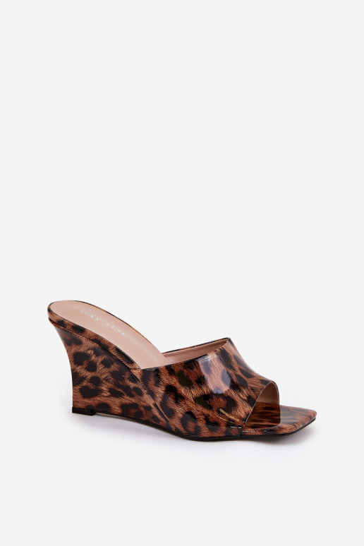 Lakinės odos moteriški pleištiniai sandalai Leopard Brown Nelithin