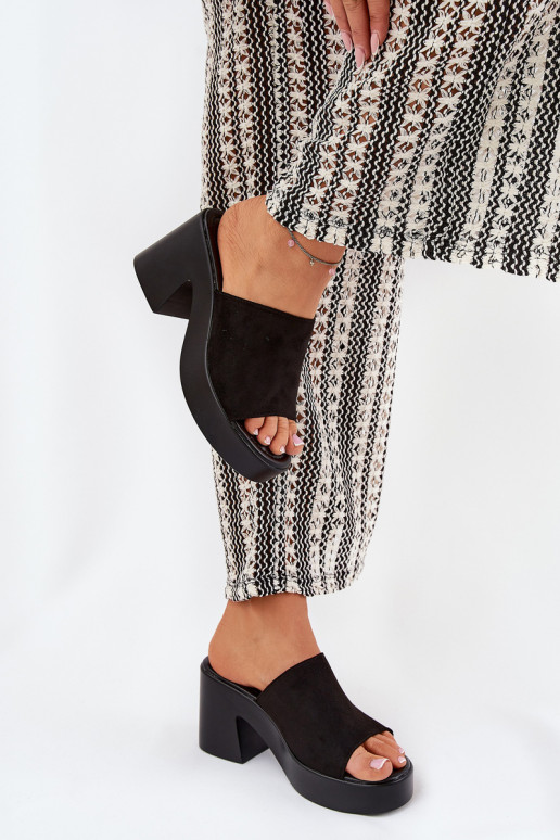 Moteriškos šlepetės ant kulno ir platformos Juoda Omeisa