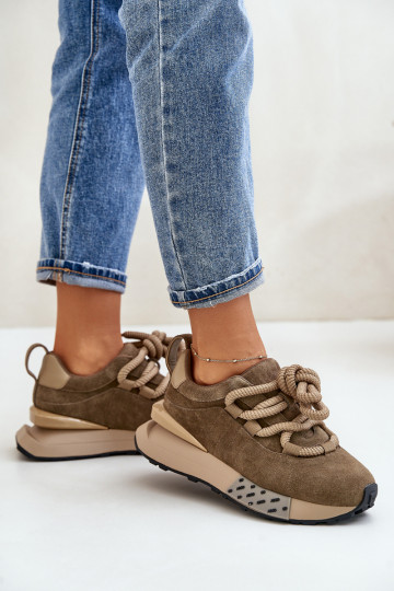 Moteriški zomšiniai sportbačiai ant platformos su storais raišteliais Artiker 54C1466 šviesiai rudi