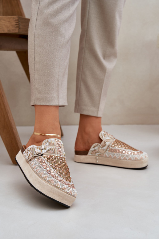 Dekoruotos smėlio spalvos platforminės šlepetės „Terfitra“