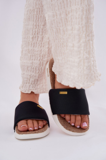 „Big Star“ RR274A108 moteriškos šlepetės su gobtuvu, juodos