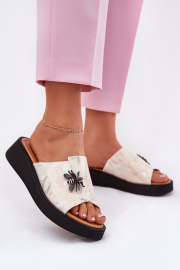 Moteriškos odinės šlepetės su sage Vinceza 66752 smėlio spalvos