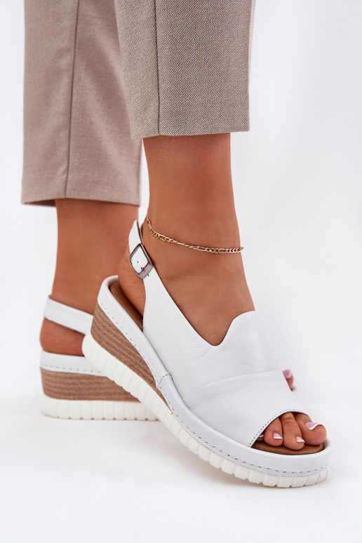 Artiker 56C0918 moteriškos odinės basutės su pleištu, baltos