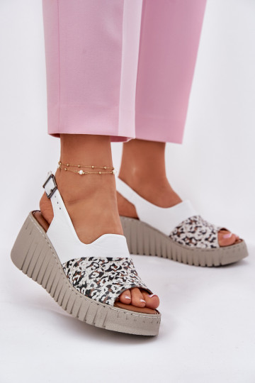 Artiker 56C0958 moteriškos natūralios odos pleištinės basutės su užtrauktuku, baltos