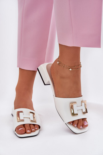 Elegantiškos moteriškos šlepetės su auksinėmis detalėmis Vinceza 62229 White