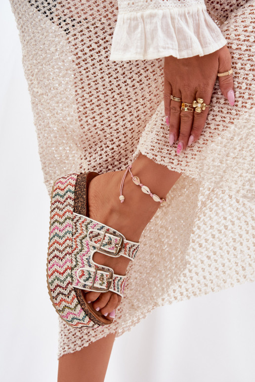 Moteriškos šlepetės ant masyvios platformos su pynėmis ir sagtimis, įvairiaspalvės „Eradriana“