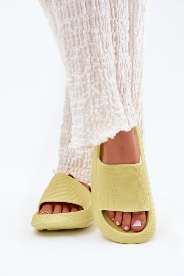 Moteriškos lengvos putplasčio šlepetės storais padais „Lime Quercia“ spalvos