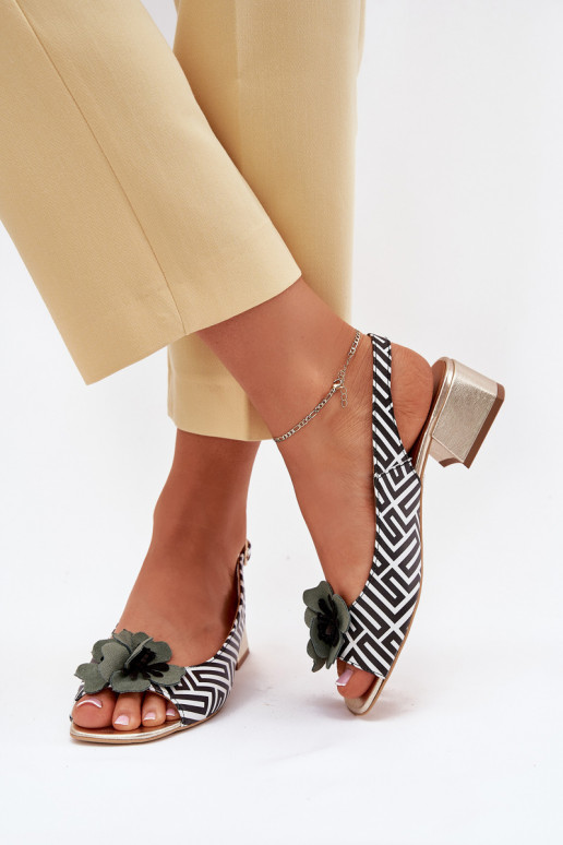 Laura Messi 2973 moteriškos odinės basutės ant blokelio su dekoratyvine gėle baltos ir juodos spalvos