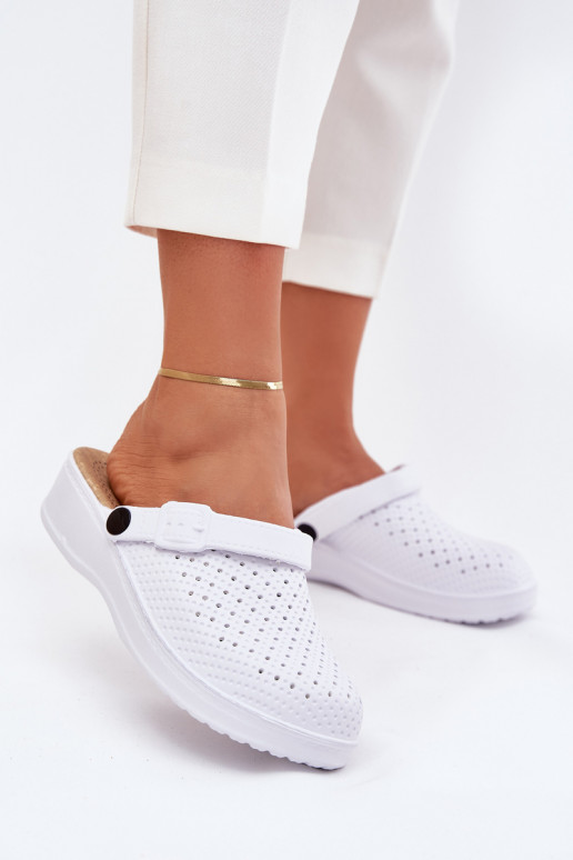 Moteriškos baltos putplasčio šlepetės Faylina