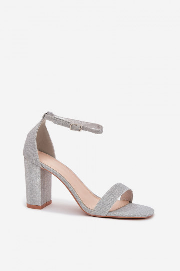 Kavina sidabrinės blizgios moteriškos basutės su kulniuku 2