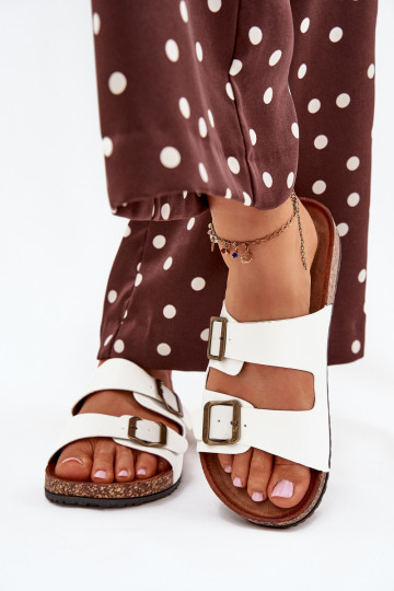 Moteriškos baltos „Vesina“ kamštinės platformos šlepetės su sagtimis