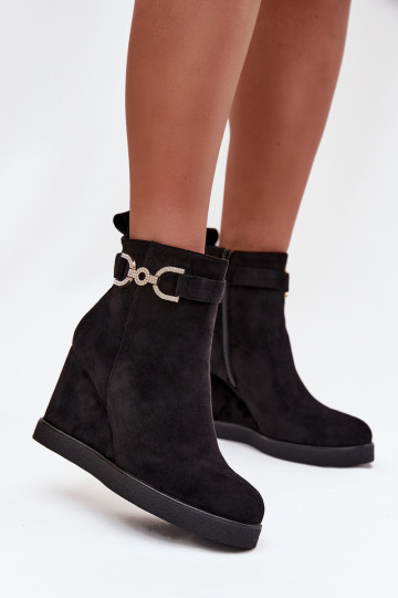 Moteriški pleištiniai aulinukai su dekoratyvinėmis detalėmis, juodos spalvos Marivana