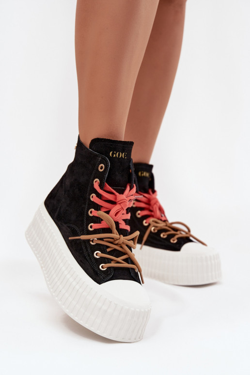 Zomšiniai moteriški sportbačiai su stora platforma GOE SS2N4046 juodi