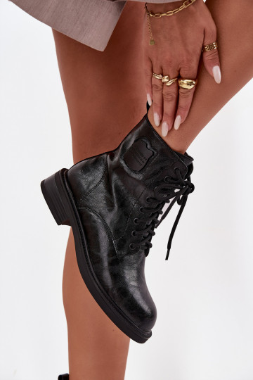 Maciejka K7180-01 moteriški odiniai aulinukai iki kulkšnių su dekoratyvinėmis detalėmis, juodi