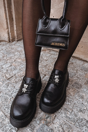 Laurea juodi eko odos moteriški žemakulniai bateliai su smeigtukais